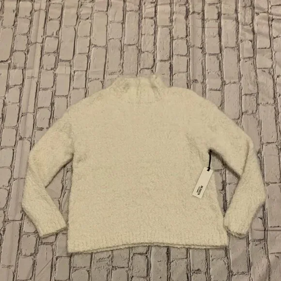 BB Dakota Cozy Crew Neck Ivory Sweater NWT - Picture 1 of 5